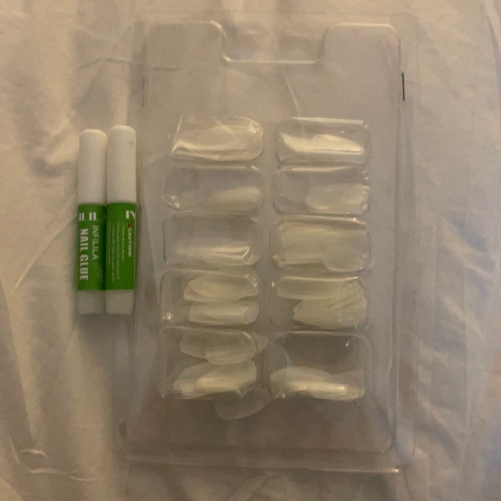 Nail set 2 glue bottles clear